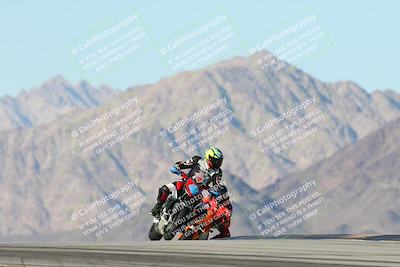 media/Dec-01-2025-Moto Forza (Mon) [[2daa91e15f]]/3-Beginner Group/Session 4 Turn 9/